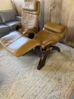 2 Interactive Health The Perfect Chair Zero Gravity Recliners - Image 4