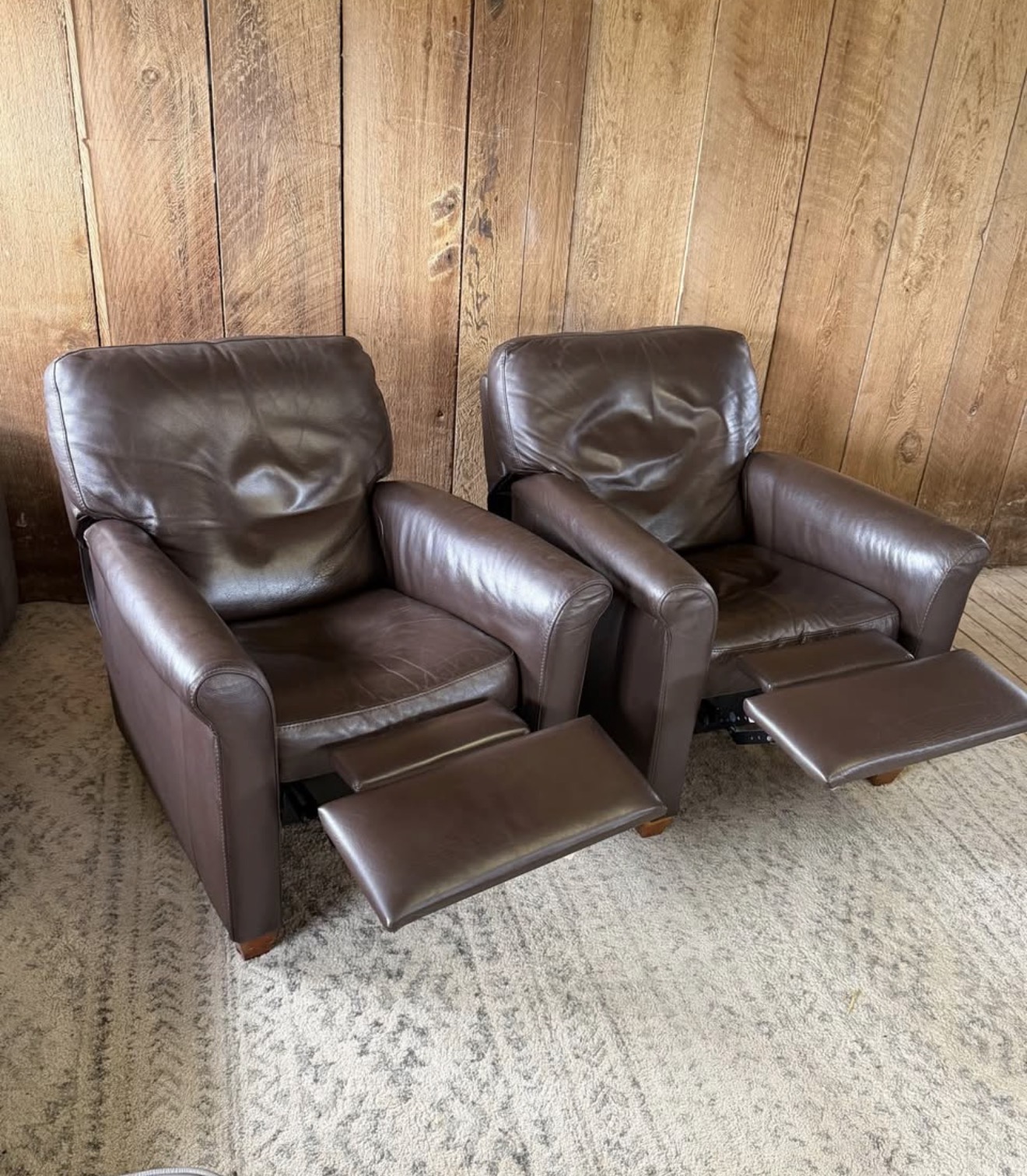 Screenshot Italsofa Brown Leather Pushback Recliners – 31” Wide - Image 1