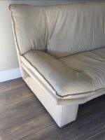 Vintage Cream Leather Postmodern Couch, Italy, 1980s Nicoletti Italia Style No Tags  - Image 2